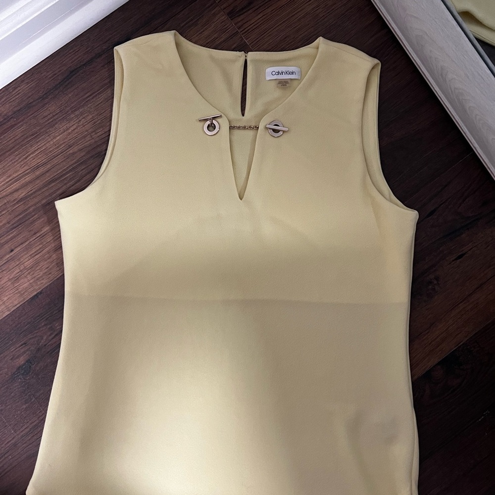 Calvin Klein Yellow Cream Sleeveless Fitted Blouse